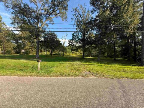 Photo of 550 E Courtland, Vidor, TX 77662 (MLS # 266534)
