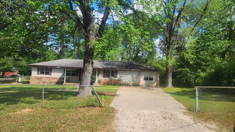 Property photo of 1210 Hemphill St, Jasper, TX 75951