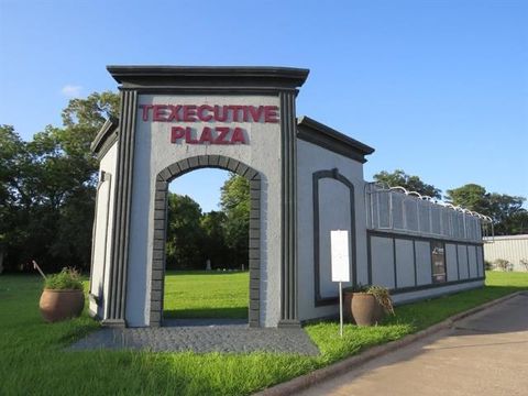 Photo of 5550 Eastex Freeway Unit WH, Beaumont, TX 77708 (MLS # 263972)