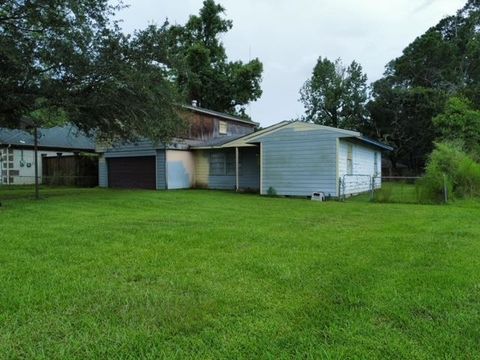 A home in Vidor