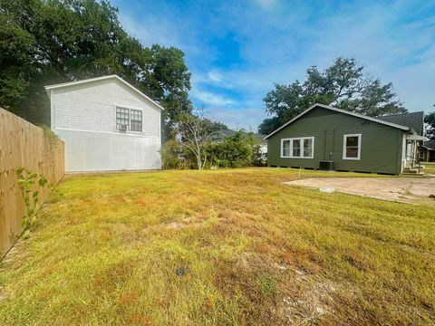 A home in Port Neches