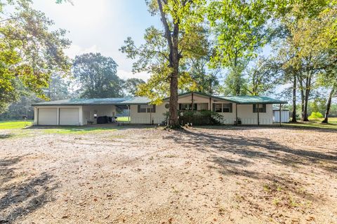 A home in Buna