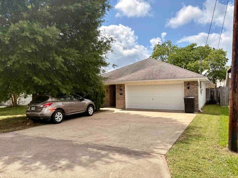 Photo of 2320 Avenue A, Nederland, TX 77627 (MLS # 266700)