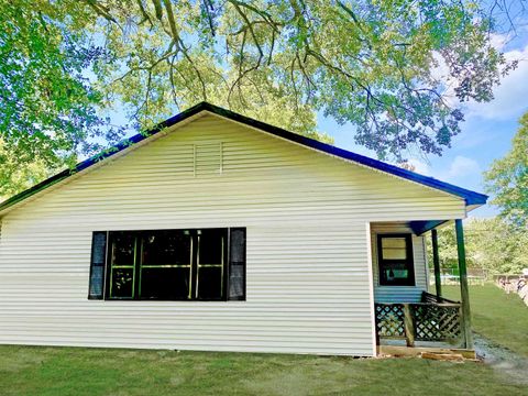 Photo of 1113 Railroad, Silsbee, TX 77656 (MLS # 264135)