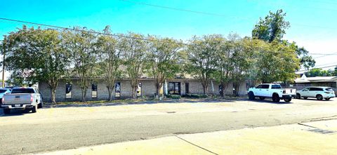 Photo of 1039 N Twin City, Nederland, TX 77627 (MLS # 266489)