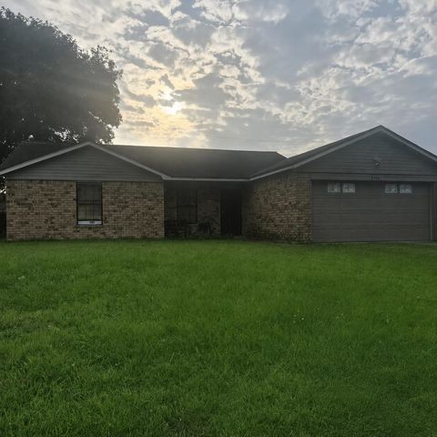 Photo of 2330 Somerset, Beaumont, TX 77656 (MLS # 268433)