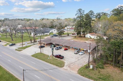 Photo of 1002 W BLUFF, Woodville, TX 75979 (MLS # 265503)