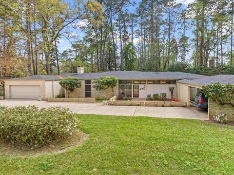 Photo of 2109 Woodland Park Ave, Jasper, TX 75951 (MLS # 265895)