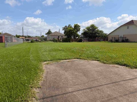 Photo of 3530 Elinor, Beaumont, TX 77705 (MLS # 268555)