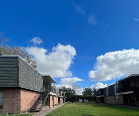 Photo of 1010 N 5th, Beaumont, TX 77701 (MLS # 266547)