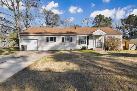 Photo of 2356 Briarcliff, Beaumont, TX 77706 (MLS # 264487)
