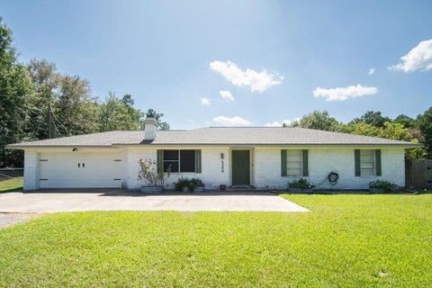 Photo of 6300 Deer Park Lane, Lumberton, TX 77657 (MLS # 270530)