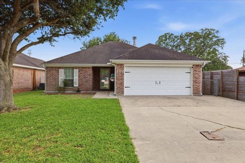 Property photo of 102 Chapeg Street, Nederland, TX 77627