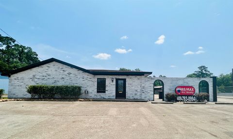 Photo of 1260 N Main, Vidor, TX 77662 (MLS # 256294)