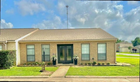 Photo of 495 YORKTOWN LN ALL NEW CUSTOM RENOVATED!! #ALL NEW CUSTOM RENOV, Beaumont, TX 77707 (MLS # 269843)