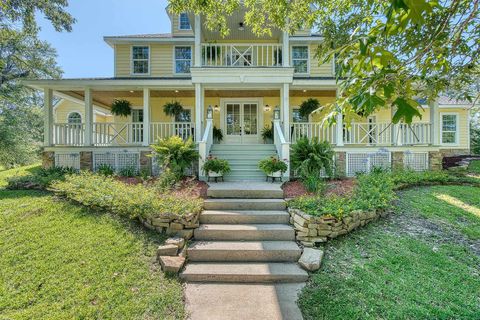 Property photo of 1266 E Pineshadows, Sour Lake, TX 77659