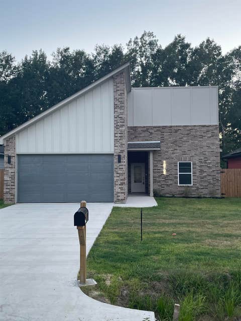 Photo of 10745 Vinson Street, Beaumont, TX 77713 (MLS # 270313)