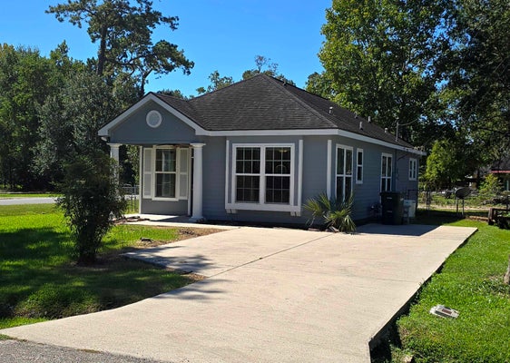 4407 EL PASO ST, BEAUMONT, TX 77703 - Image e2c4b2707bb79d40b00f1b64bdf9eca2/3301891588