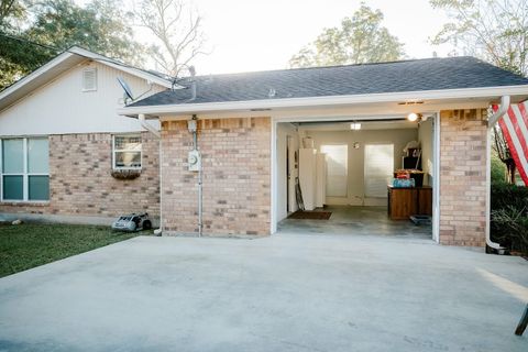 A home in Buna