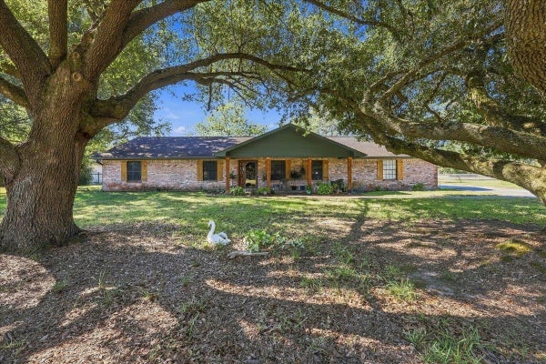 4437 HILLBROOK DR, ORANGE, TX 77632 - Image e441abc976087aa0d801d1d1f1937c6a/3773408825