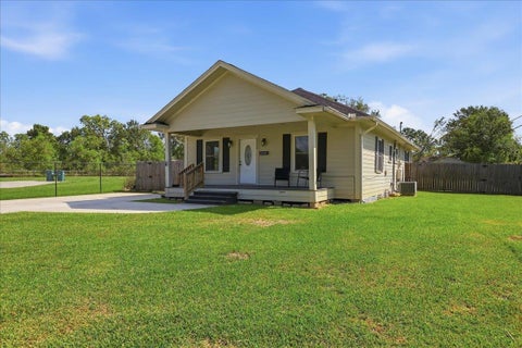Photo of 5535 SEALE RD., Beaumont, TX 77705 (MLS # 271427)