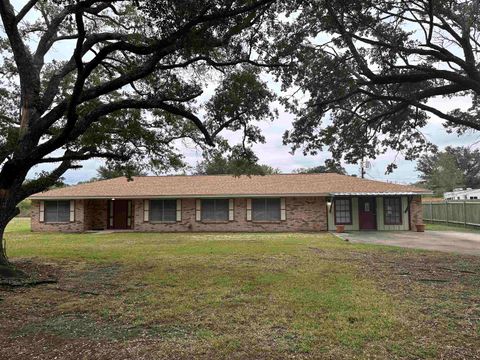 Single Family Residence in Orange TX 3926 Meadowlark Dr.jpg