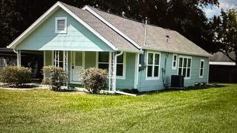 Photo of 7143 TERRELL ST., Groves, TX 77619 (MLS # 269990)