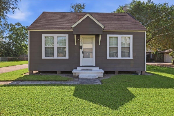 2323 AVENUE C, NEDERLAND, TX 77627 - Image e5c136cced8e3a8d5baf453d7b0edf79/3680522549