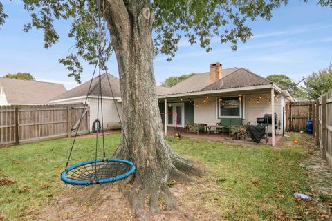 A home in Port Neches