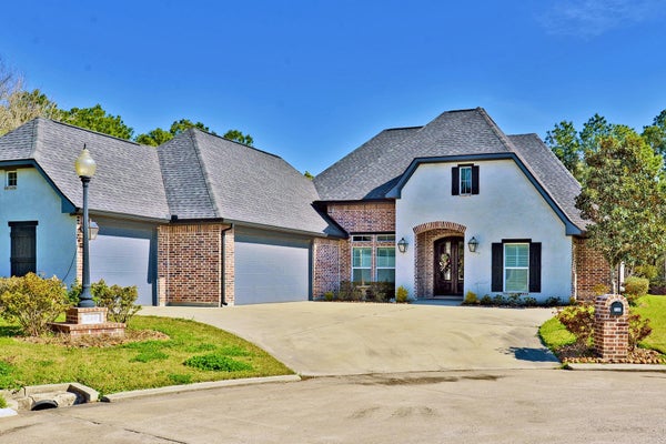 210 BLUEWING CT, ORANGE, TX 77630 - Image e6c84a95697e117b1ecd2d00537851d1/4244280313