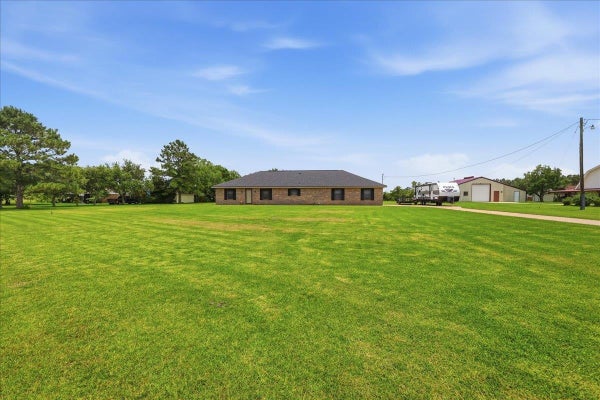 8077 RICE LN, BEAUMONT, TX 77705 - Image e82045ee5f2c9b9514fb36fc48765cf3/1312070610
