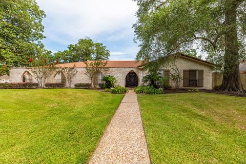 Photo of 5990 Pinkstaff Lane, Beaumont, TX 77706 (MLS # 262586)
