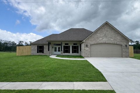 Photo of 255 Oakwood Dr, Lumberton, TX 77657 (MLS # 266931)