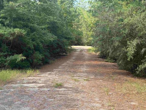 Photo of 281 Tanoak, Brookeland, TX 75931 (MLS # 263338)