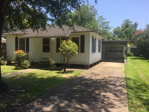 Photo of 3025 Austin, West Orange, TX 77630 (MLS # 268640)