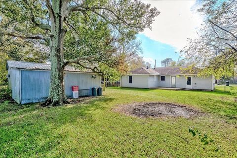 A home in Groves