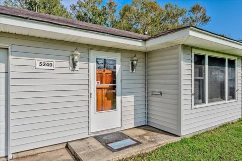 A home in Groves