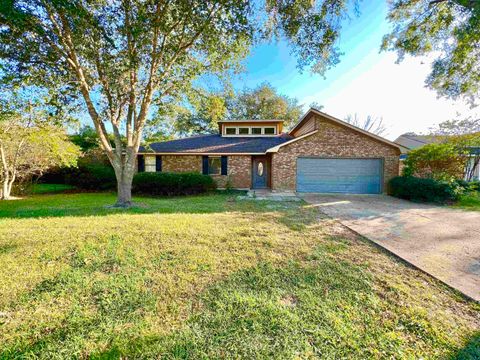 Photo of 12865 Birch, Beaumont, TX 77713 (MLS # 266281)