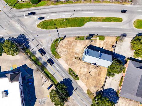 Photo of 130 Dowlen, Beaumont, TX 77706 (MLS # 246526)