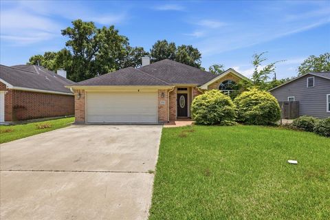 Photo of 624 S 9th St, Nederland, TX 77627 (MLS # 268345)