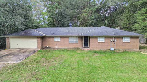 A home in Silsbee