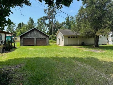 A home in Silsbee