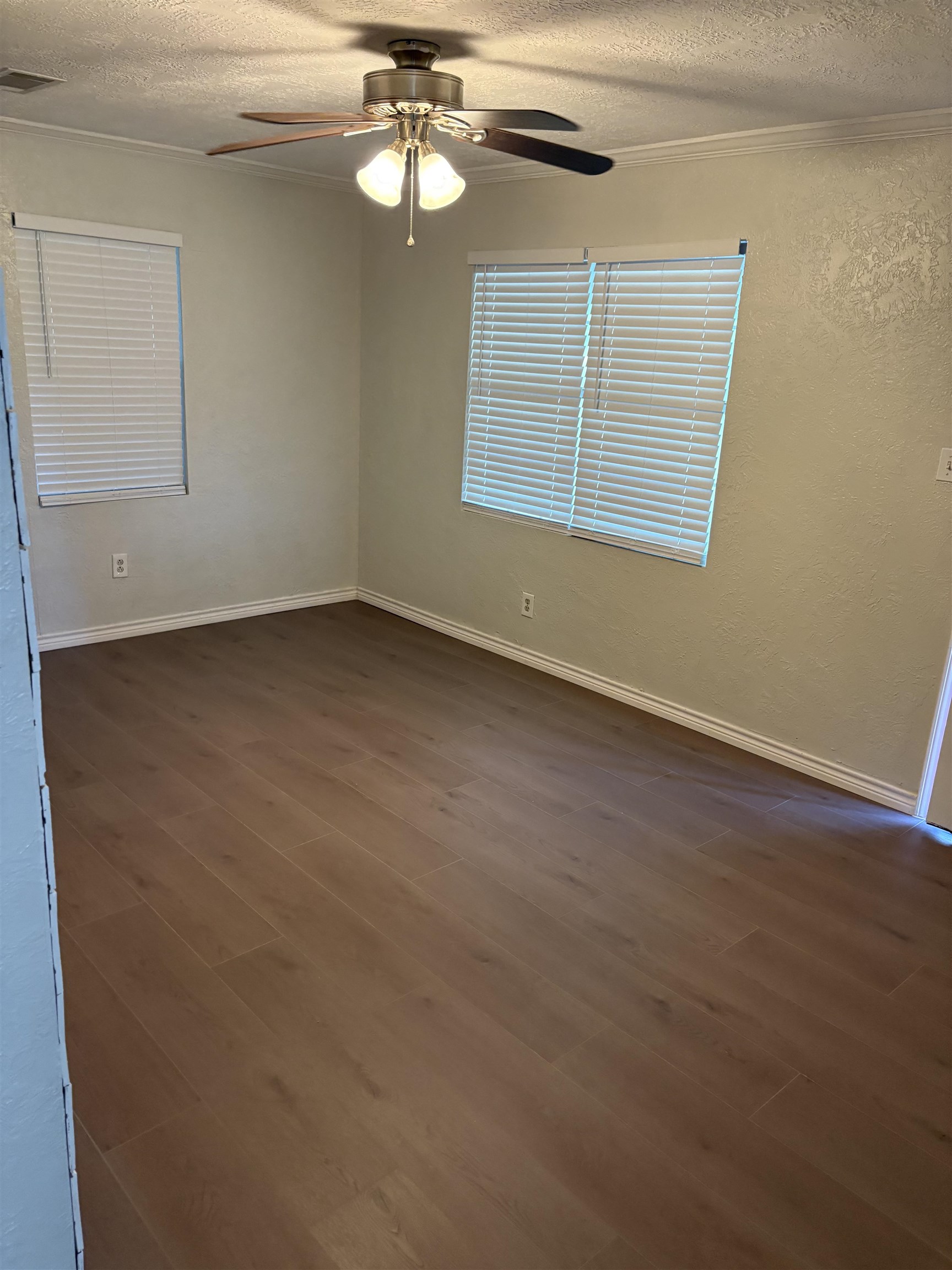 Lumberton, Texas 77657, United States, 2 Bedrooms Bedrooms, ,2 BathroomsBathrooms,Residential,Pending,193295