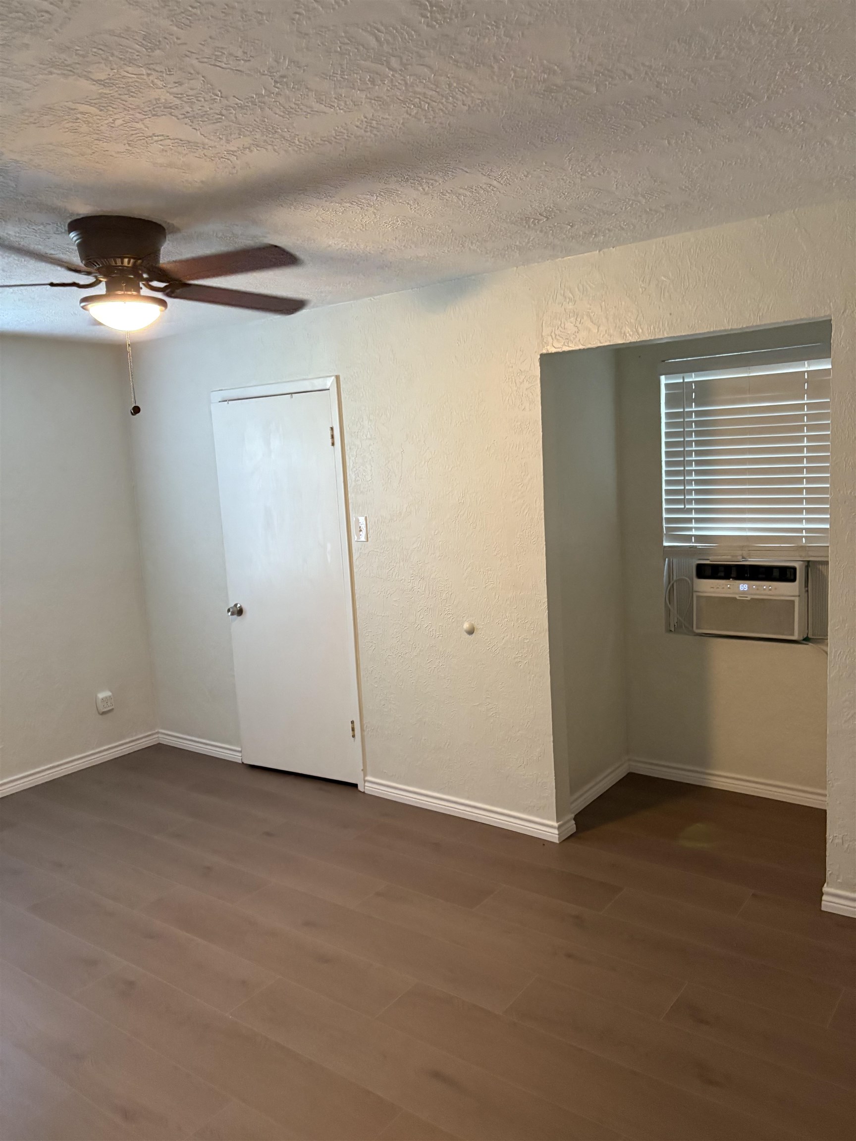 Lumberton, Texas 77657, United States, 2 Bedrooms Bedrooms, ,2 BathroomsBathrooms,Residential,Pending,193295