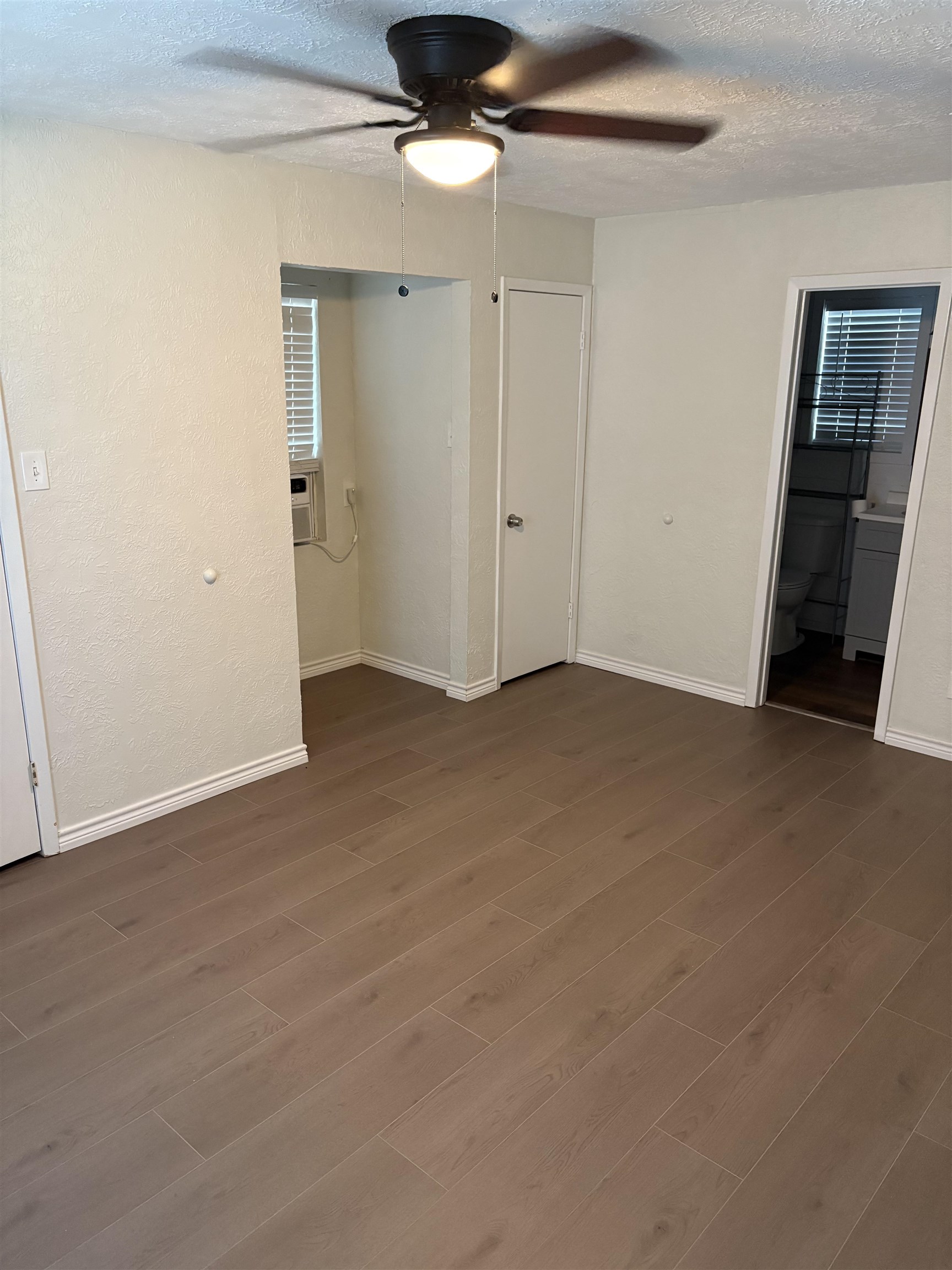 Lumberton, Texas 77657, United States, 2 Bedrooms Bedrooms, ,2 BathroomsBathrooms,Residential,Pending,193295