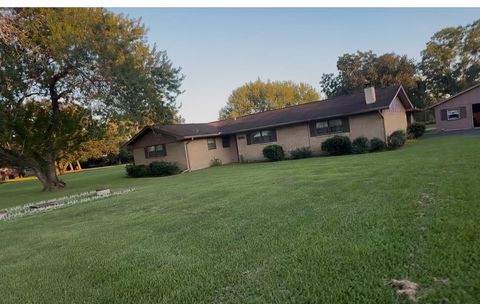 Photo of 2636 Moore Rd, Beaumont, TX 77713 (MLS # 263529)