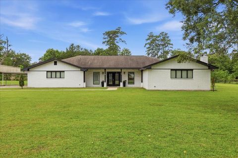 Property photo of 380 Oakland Dr, Vidor, TX 77662