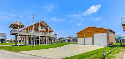 Photo of 950 Seadrift, Crystal Beach, TX 77650 (MLS # 266190)