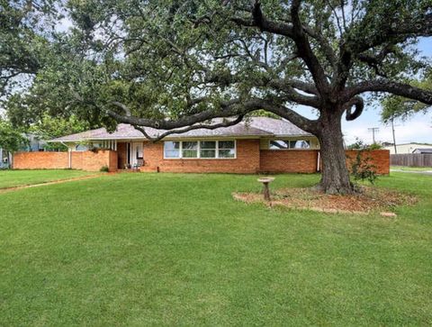 Photo of 4449 Lakshore Dr., Port Arthur, TX 77642 (MLS # 266872)