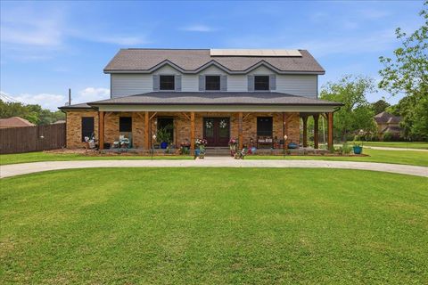 Property photo of 4415 Hillbrook Dr, Orange, TX 77632